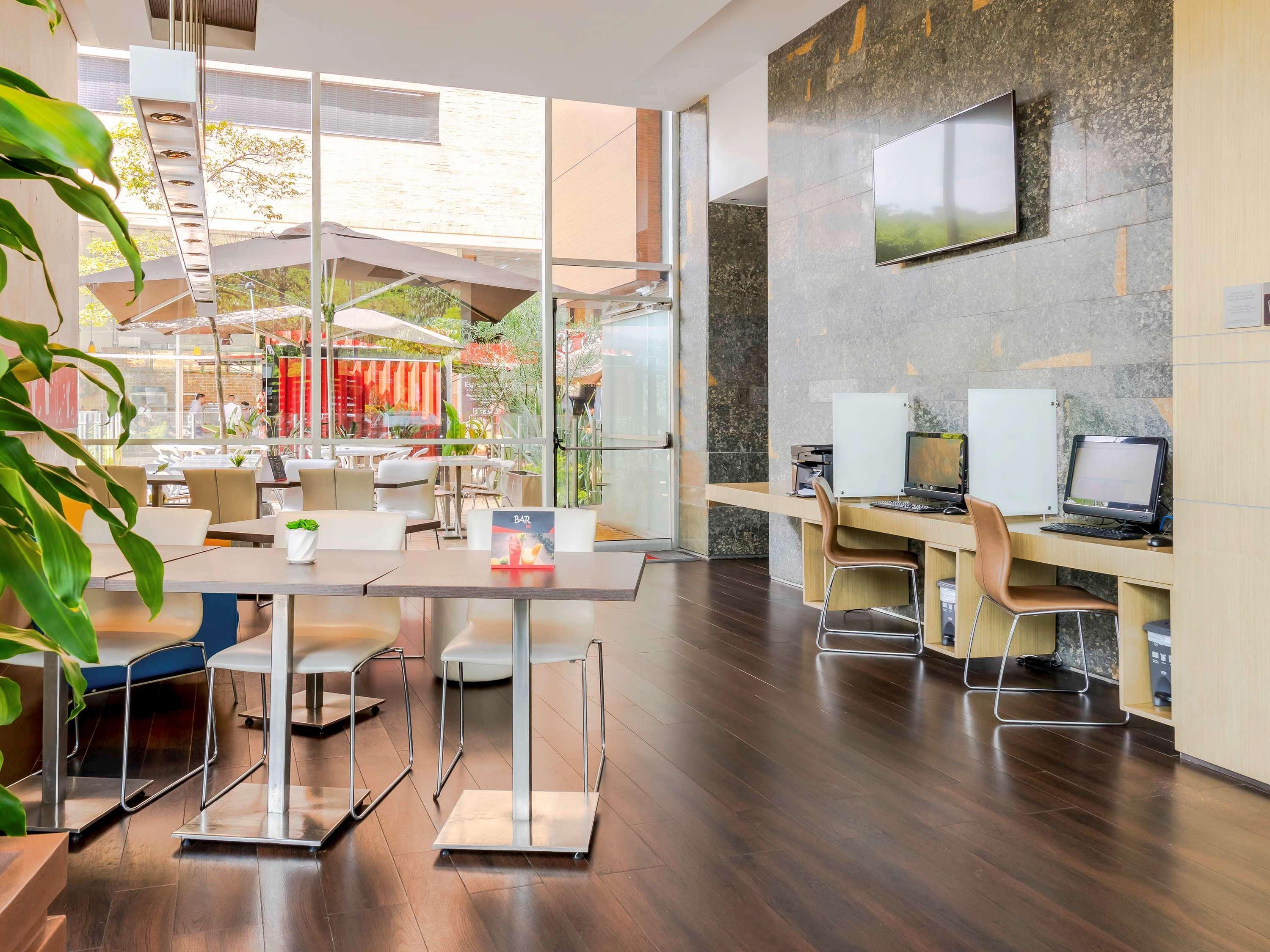 Ibis Medellin Hotel Exterior photo
