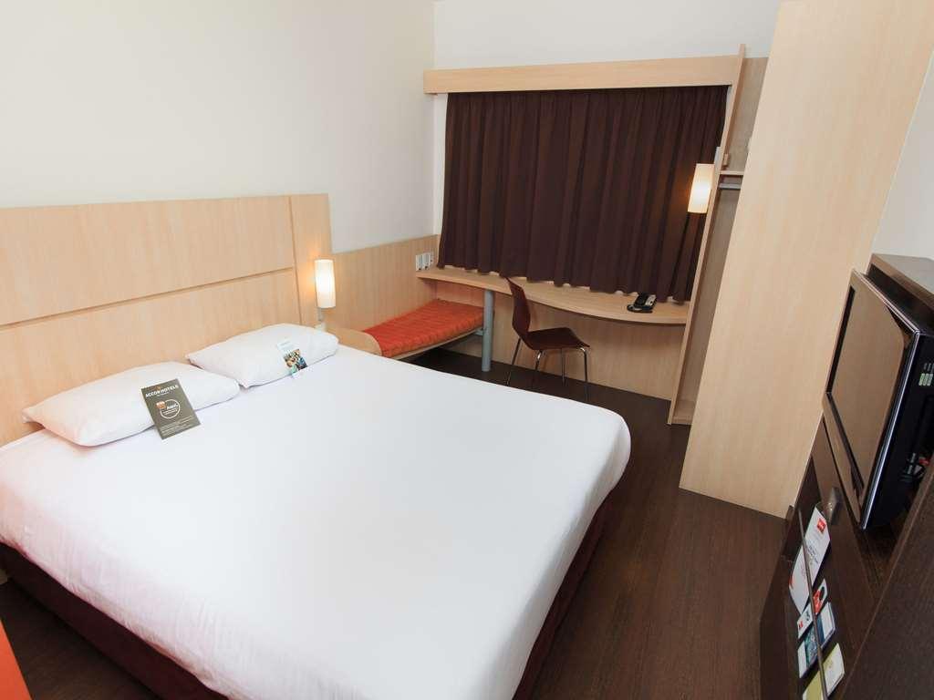 Ibis Medellin Hotel Room photo